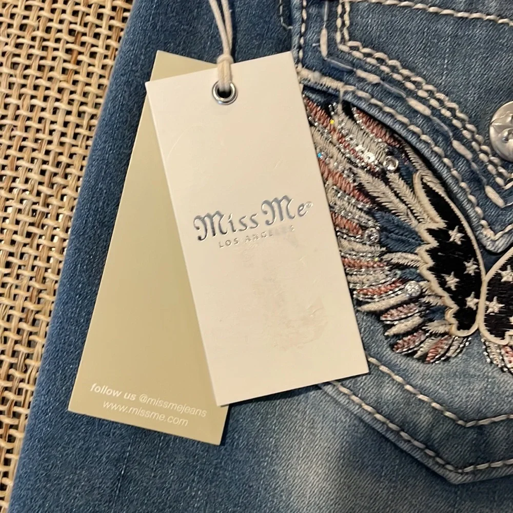 Miss Me Mid-Rise American Angel Denim Shorts Size 30, NWT - Picture 10 of 15